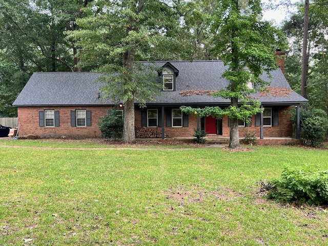 view of front of property with a front lawn