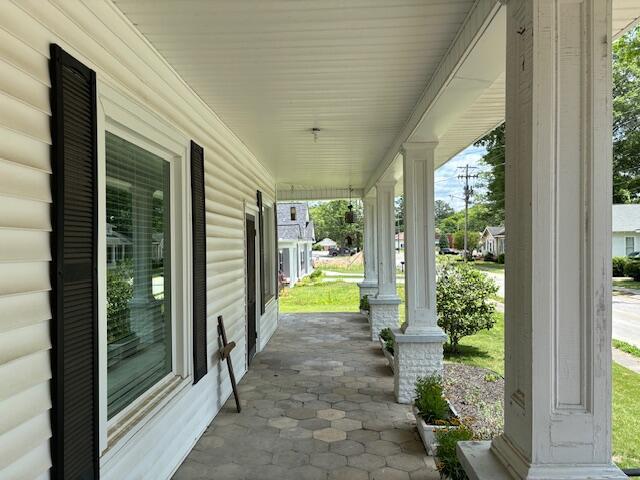 view of patio featuring covered porch