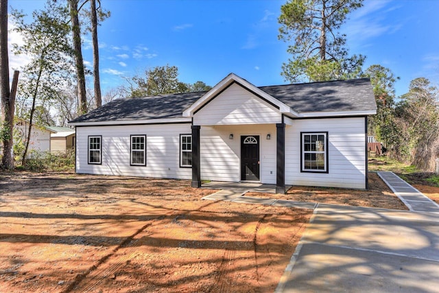 view of front of property