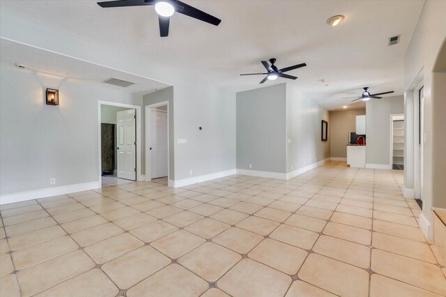 empty room with ceiling fan