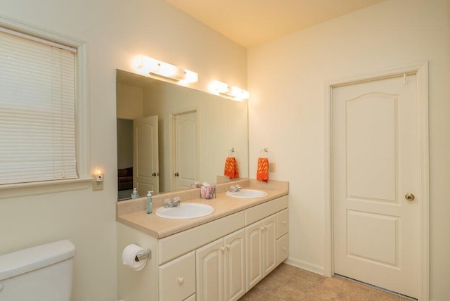 2114 Southlake Pkwy, Augusta, GA 30906 - full bathroom featuring double vanity and toilet
