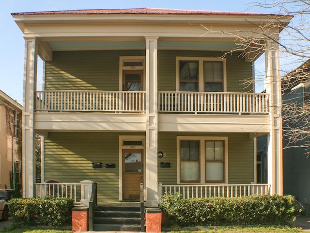 view of front facade with a porch