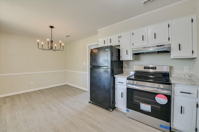 kitchen featuring light wood-type flooring, stainless steel range with electric cooktop, freestanding refrigerator, a chandelier, and under cabinet range hood