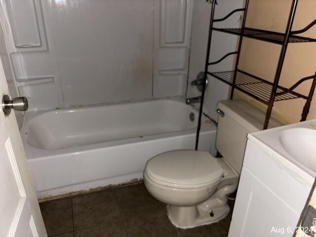 full bathroom with tile patterned floors, vanity, toilet, and shower / bathing tub combination