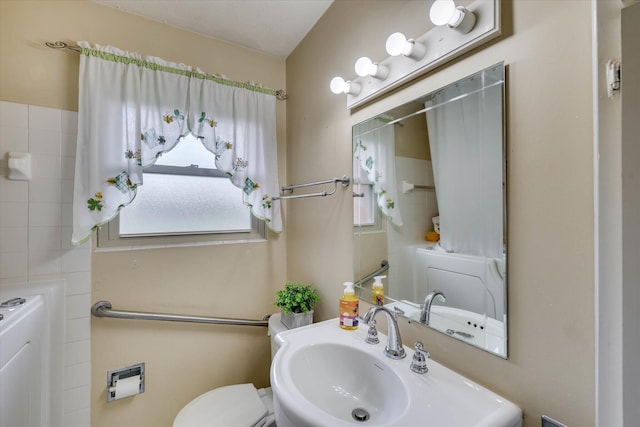 3414 Forest Estates Dr, Augusta, GA 30909 - bathroom featuring shower / tub combo