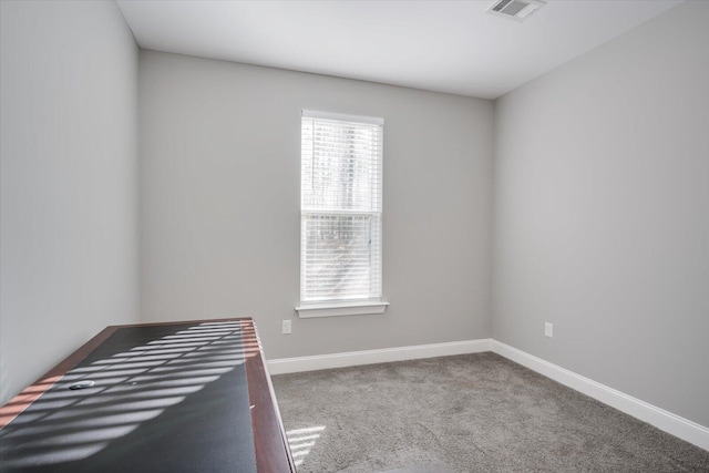 unfurnished bedroom featuring carpet floors