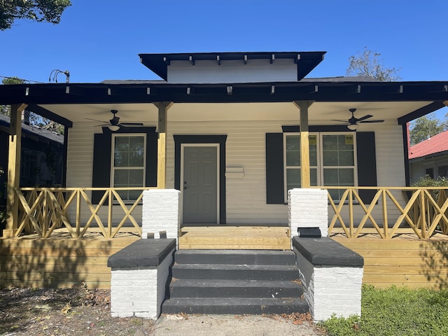 1835 Fenwick St, Augusta, GA 30904 - back of property featuring a ceiling fan and covered porch