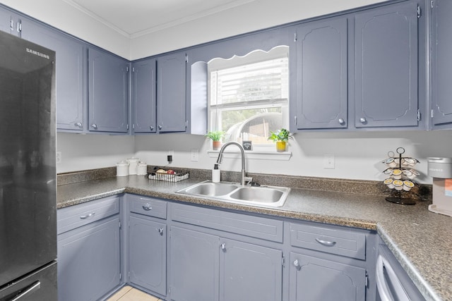 3973 Concord Pl, Martinez, GA 30907 - kitchen featuring freestanding refrigerator, dark countertops, and crown molding
