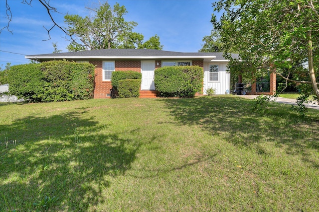 2013 Lamar Rd, Augusta, GA 30904 - single story home featuring brick siding and a front lawn
