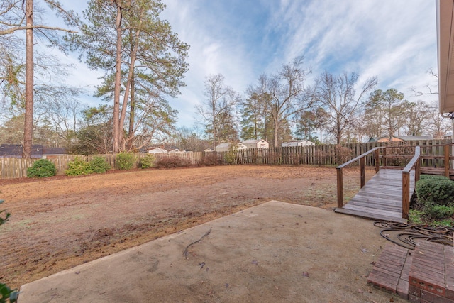 view of yard featuring a patio