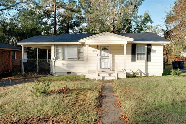 view of front facade featuring a carport