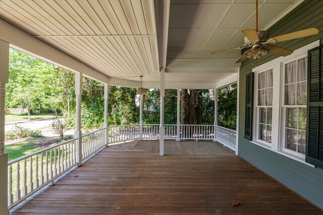 223 E Robert Toombs Ave, Washington, GA 30673 - porch with ceiling fan