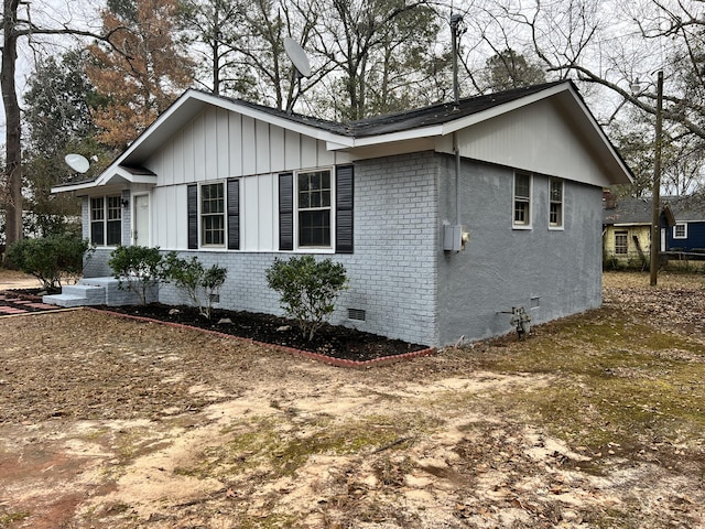 836 Mimosa Dr, Louisville, GA 30434 - view of side of home