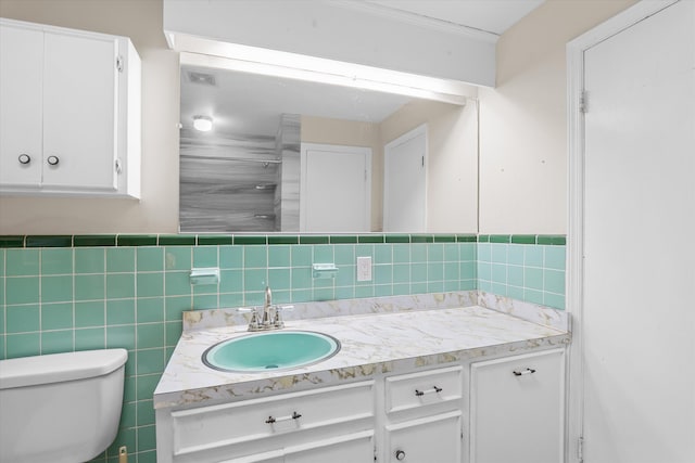 2211 Woodland Ave, Augusta, GA 30904 - bathroom with vanity and tile walls