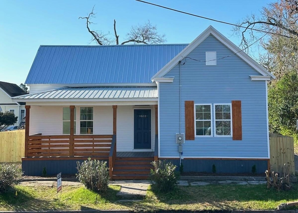 view of front of house with a porch