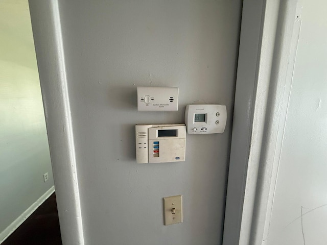 3314 Forest Estates Dr, Augusta, GA 30909 - detailed view of baseboards