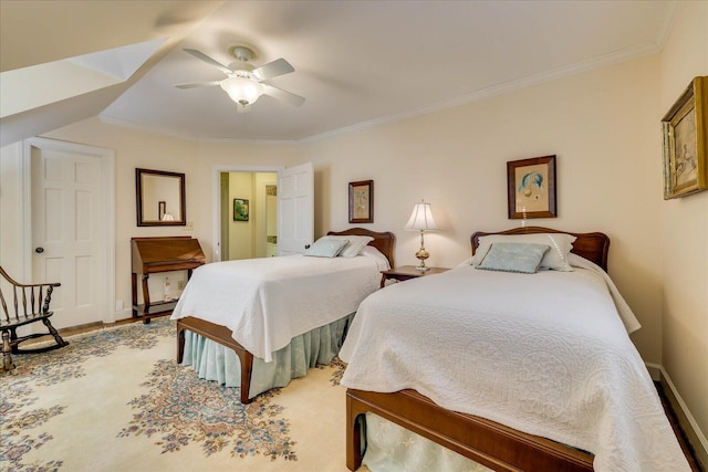 bedroom featuring crown molding and ceiling fan