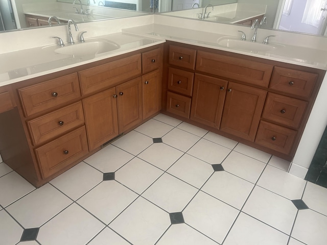 902 Patriots Pt, Mccormick, SC 29835 - full bath featuring double vanity