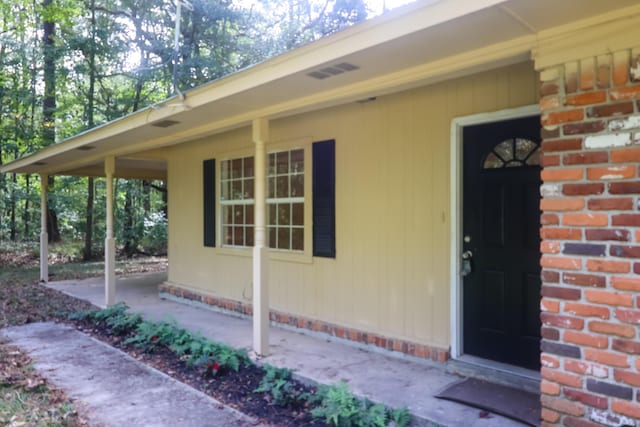 view of entrance to property