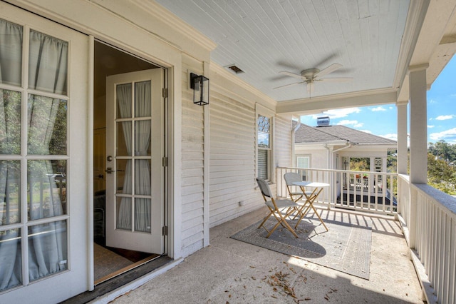 view of patio with covered porch and ceiling fan