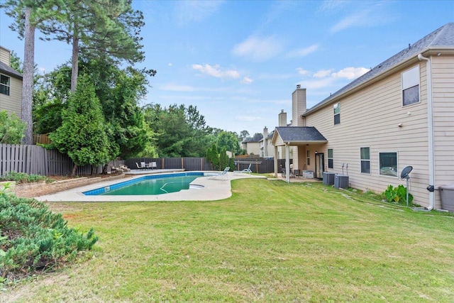 556 Ernestine Fls, Grovetown, GA 30813 - fenced backyard with a patio area
