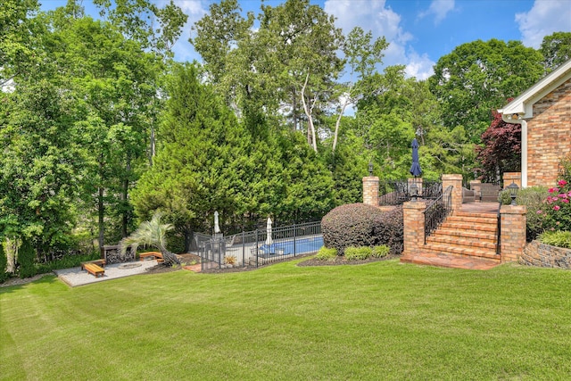 view of yard with fence