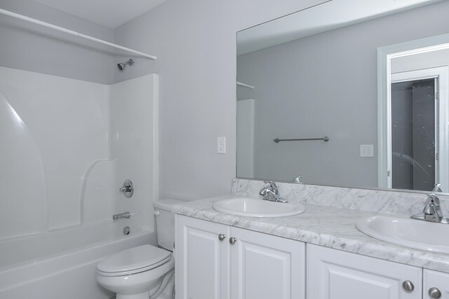 141 Caroleton Dr, Grovetown, GA 30813 - full bath with double vanity and bathtub / shower combination