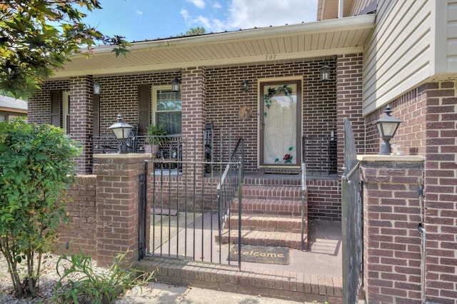 707 Oriole St, Aiken, SC 29803 - entrance to property with brick siding and a gate