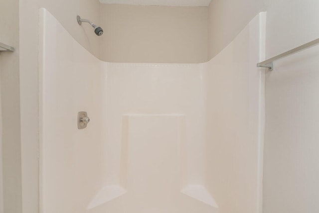 112 W Lynne Dr, Augusta, GA 30907 - full bath with a shower