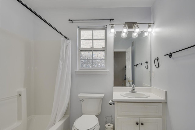 full bathroom featuring shower / bathtub combination with curtain, vanity, and toilet