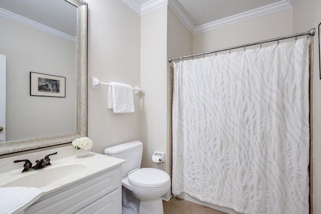 bathroom featuring crown molding, toilet, vanity, and a shower with curtain