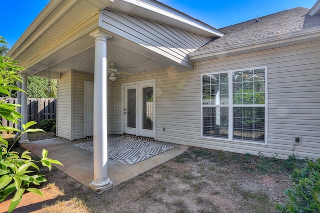 view of patio with ceiling fan