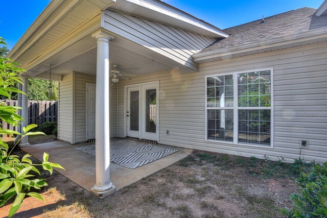 view of patio with ceiling fan