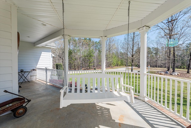 view of patio / terrace with covered porch