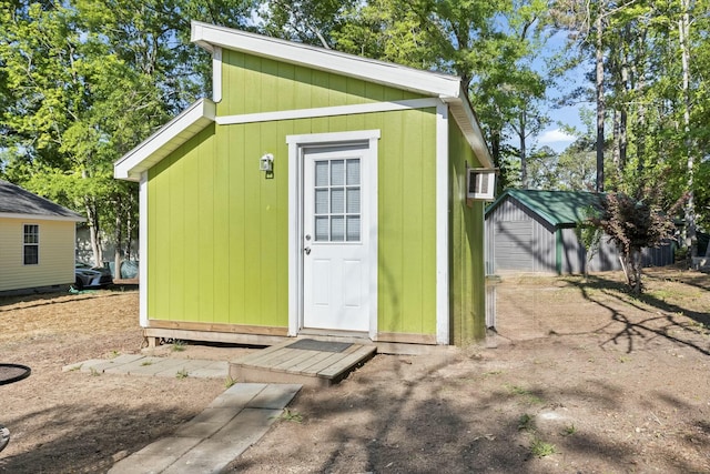 view of outdoor structure featuring an outdoor structure
