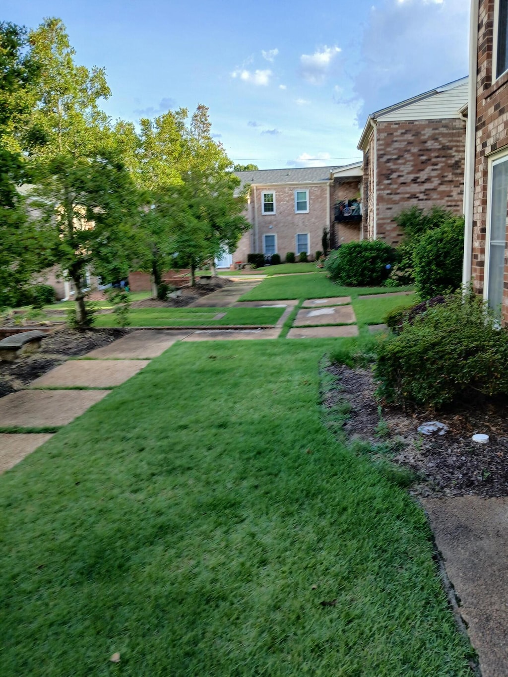1010 Hickman Rd, Augusta, GA 30904 - view of grassy yard