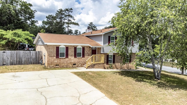 2154 Peppermint Pl, Augusta, GA 30906 - split level home with brick siding, a front lawn, fence, and crawl space