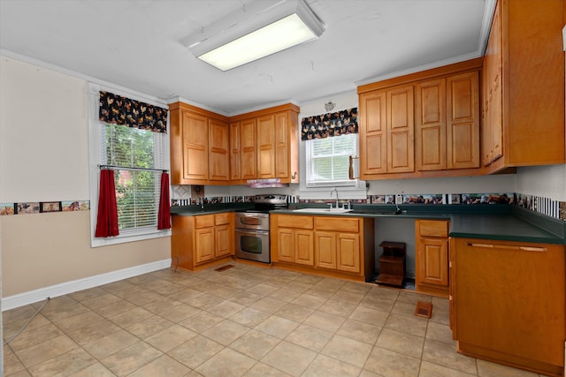 kitchen featuring sink, light tile patterned flooring, stainless steel range with electric stovetop, and ornamental molding