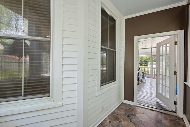 doorway to property featuring a porch