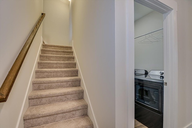 staircase with washer / clothes dryer