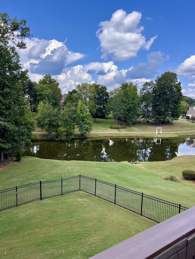 view of yard featuring a water view