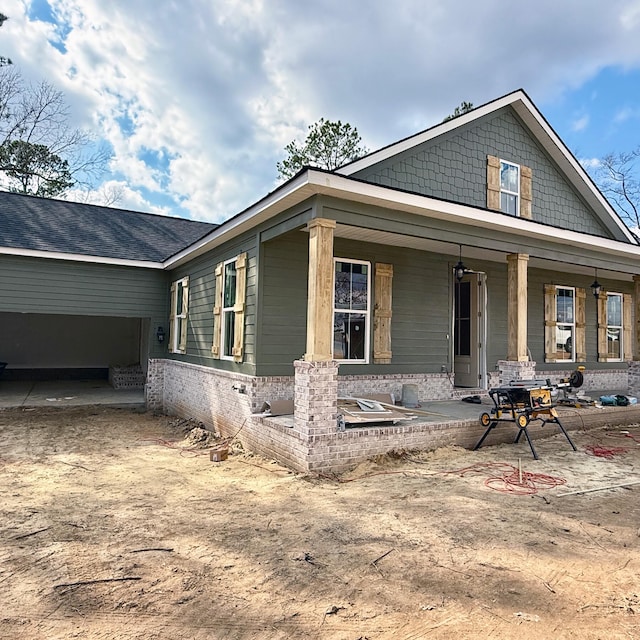 view of front facade featuring covered porch