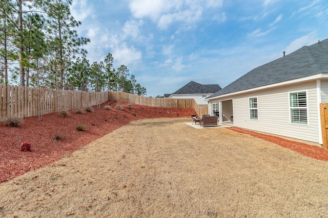 view of yard featuring a patio