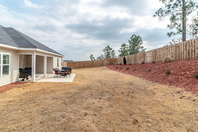 view of yard with a patio area