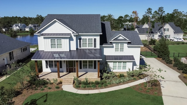 view of front of property featuring covered porch