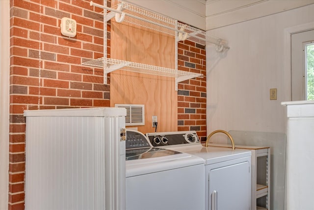 2336 Redwood Dr, Augusta, GA 30904 - laundry room featuring independent washer and dryer