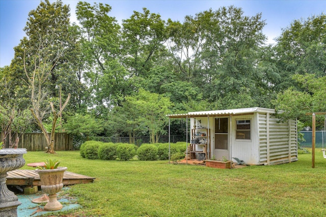 2336 Redwood Dr, Augusta, GA 30904 - view of yard with an outdoor structure