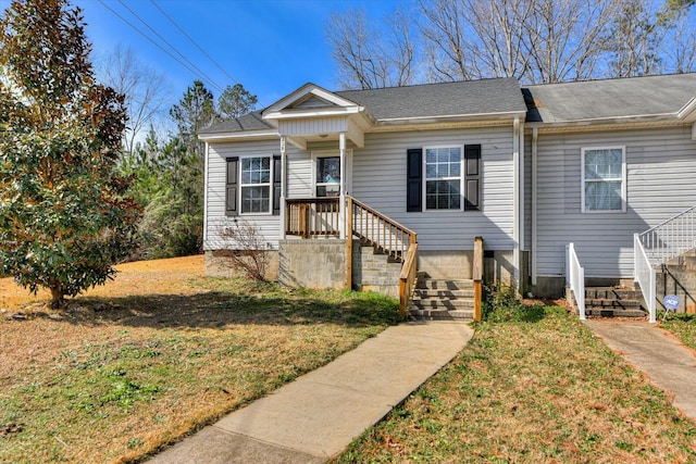 view of front of house with a front yard