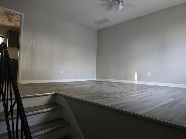 empty room with ceiling fan