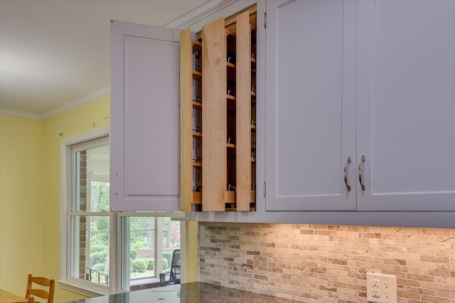 802 Dunbarton Dr, North Augusta, SC 29841 - detailed view of backsplash and crown molding